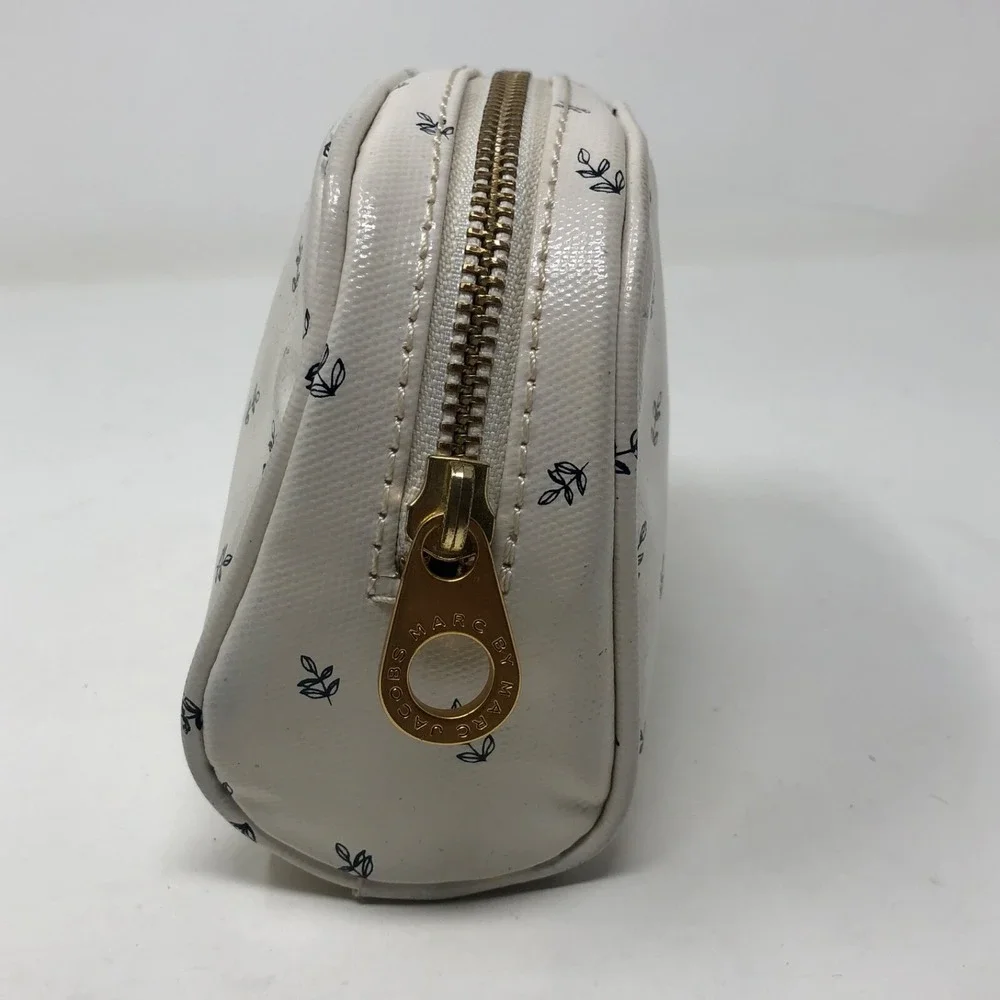 Marc Jacobs Cosmetic Bag Small Zip Around Travel Storage